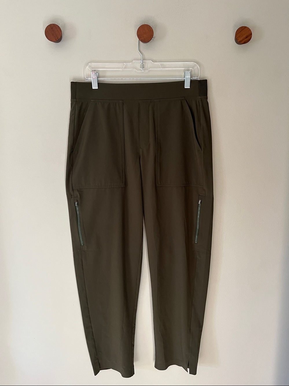 Athleta Brooklyn Ankle Utility Pant in Olive Size 10 style # 818482